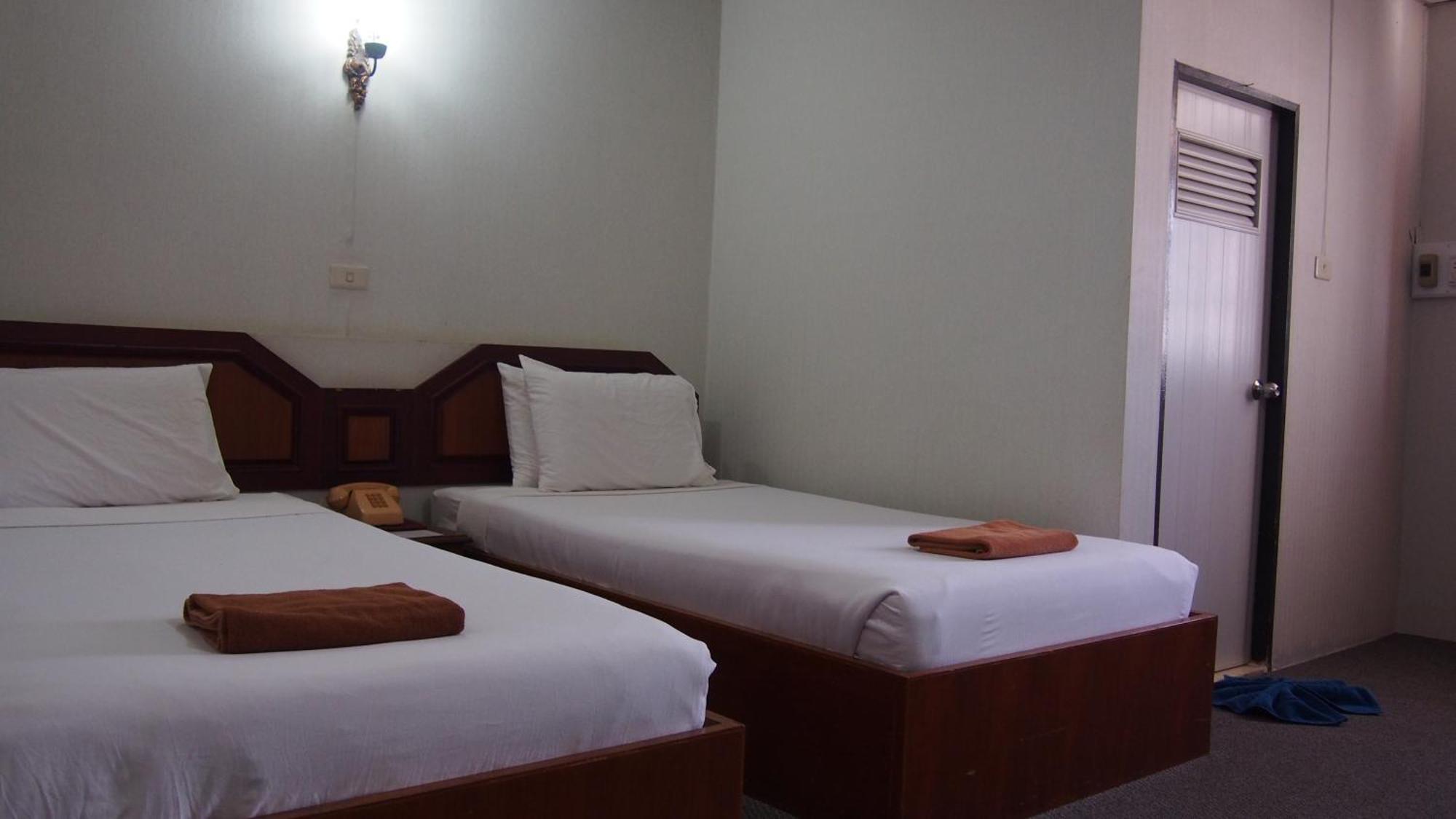 Imperial Sakon Hotel สกลนคร ภายนอก รูปภาพ