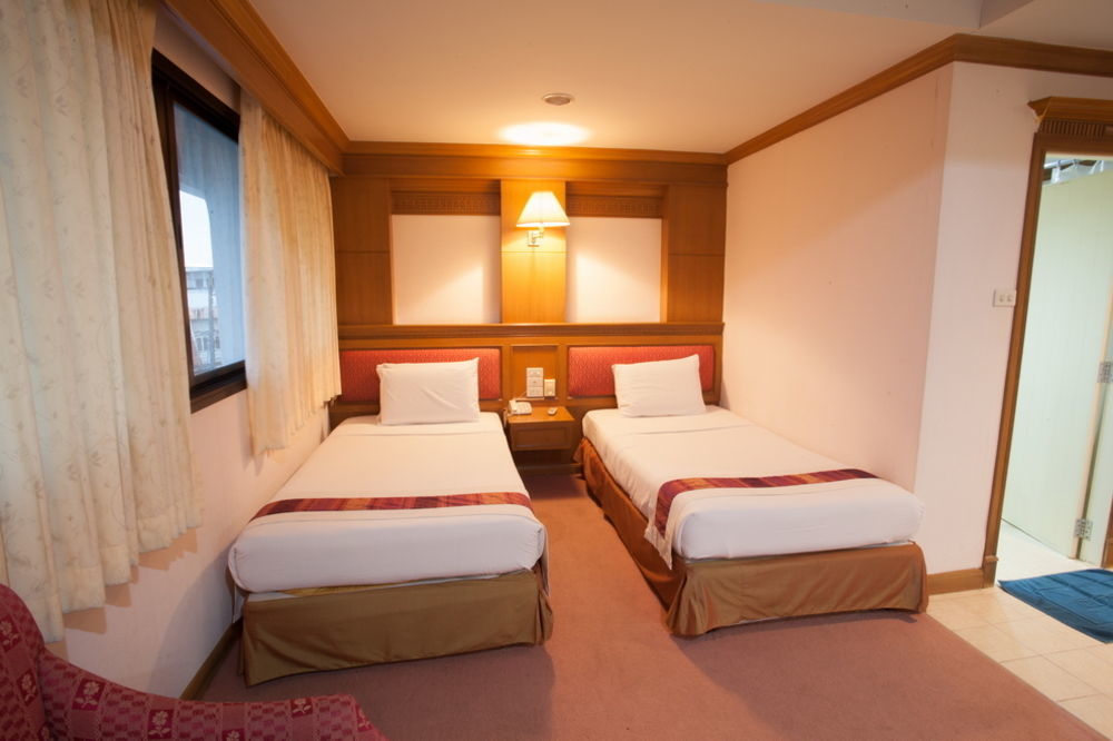 Imperial Sakon Hotel สกลนคร ภายนอก รูปภาพ